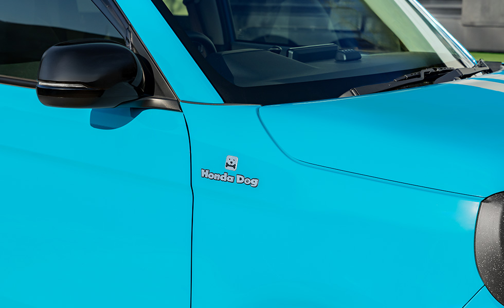 ドアミラーの近くに装着したときのイメージ。