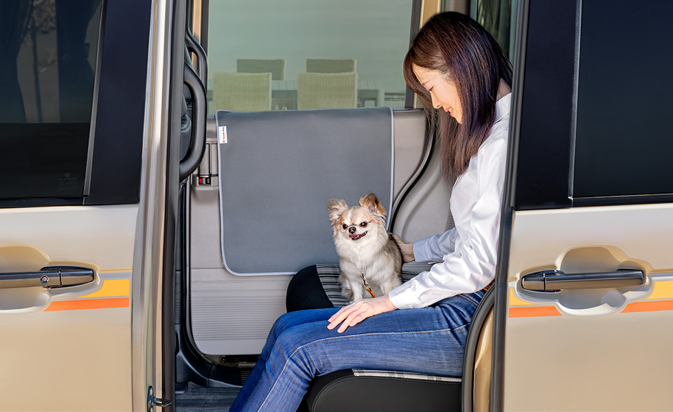 リアドアに装着したときのイメージ。