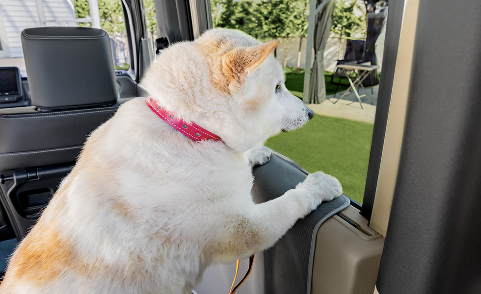 わんこがカバーに足を掛けたときのイメージ。