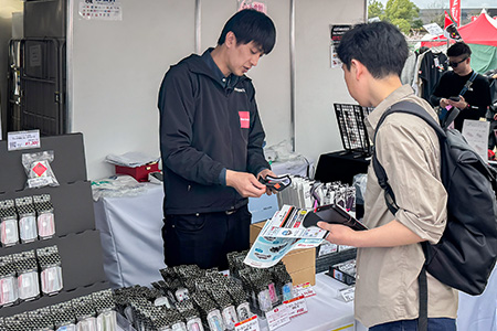 特別価格で商品が購入できる販売コーナーがあります！