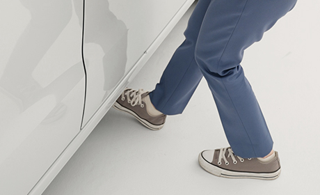 ハンズフリースライドドア