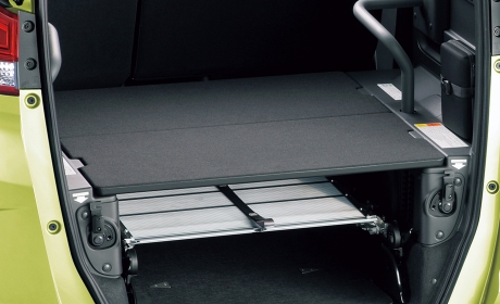 荷室用ユーティリティボード