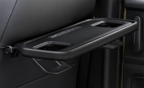 シートバックテーブル