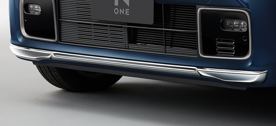 フロントロアーガーニッシュ