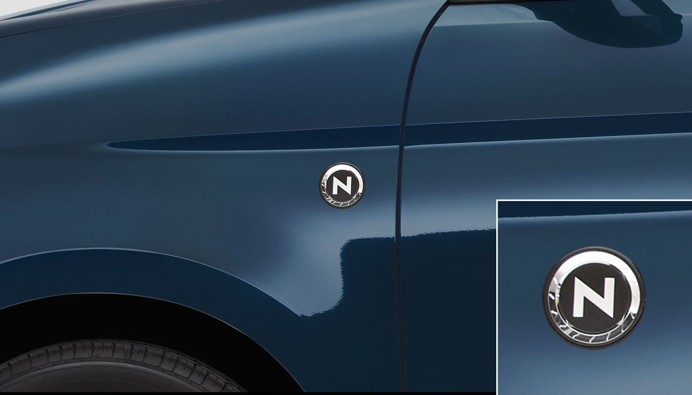 フェンダーエンブレム