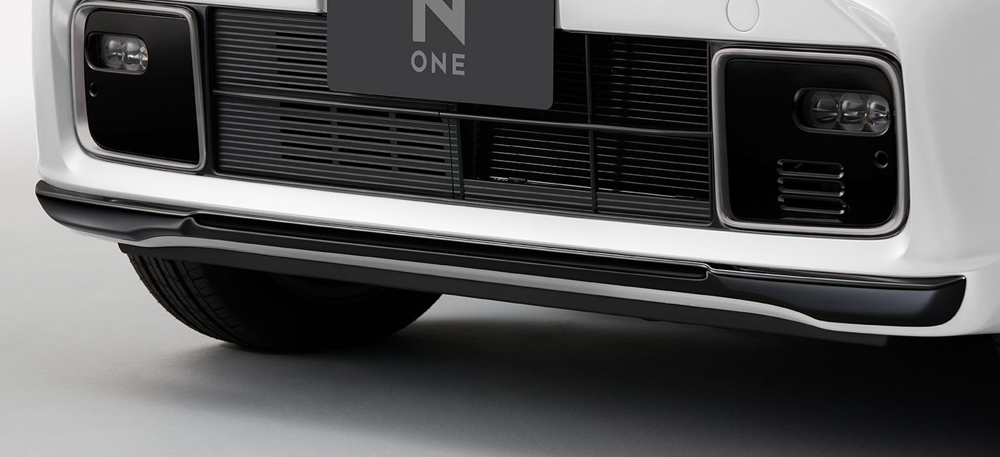 フロントロアーガーニッシュ