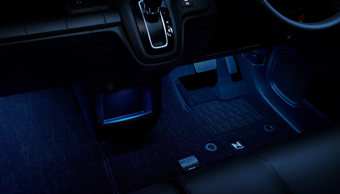 フットライト＆センターコンソールイルミネーション