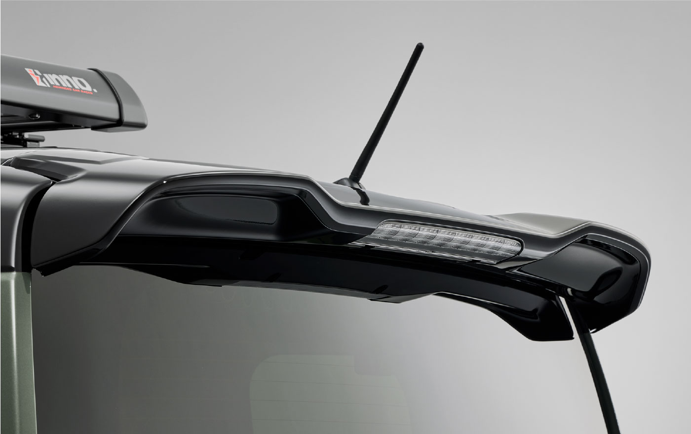 テールゲートスポイラー