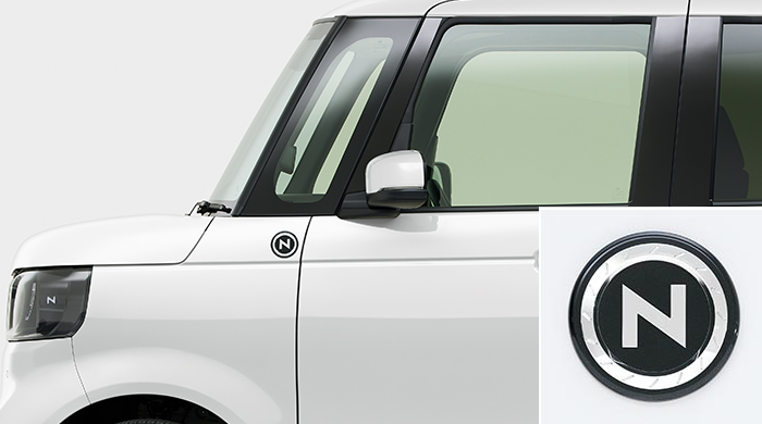 フェンダーエンブレム