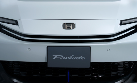 フロントグリルモールディング