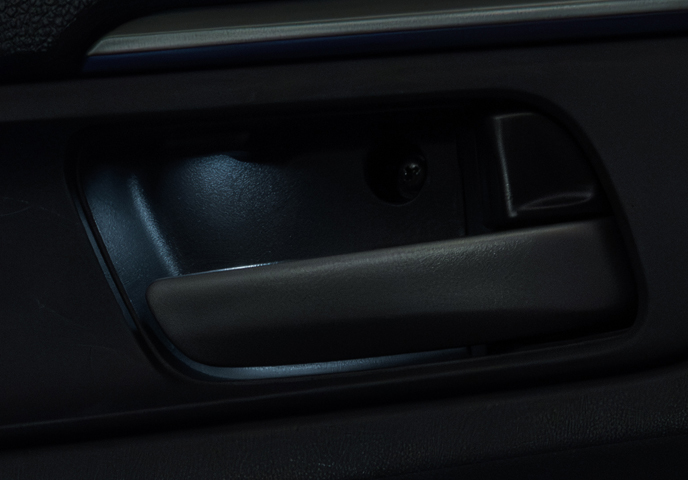 インナードアハンドル＆ドアポケットイルミネーション