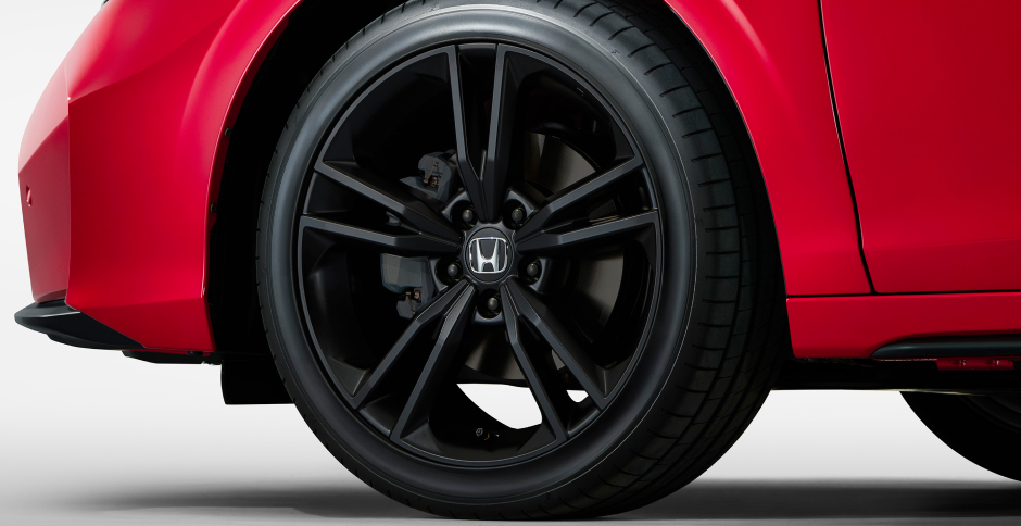 18インチアルミホイール（マットベルリナブラック）