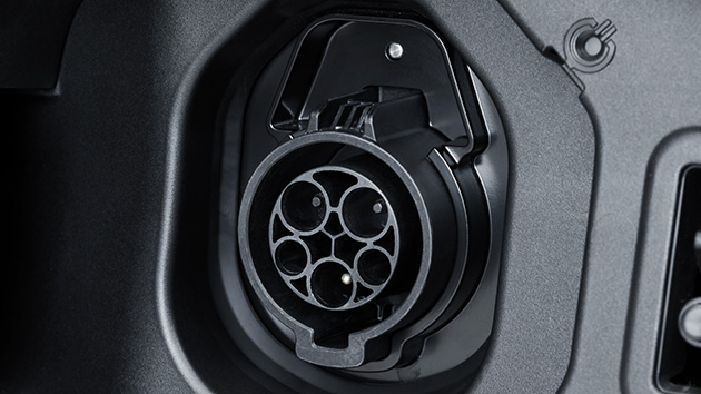 ①AC充給電（SAE J1772）