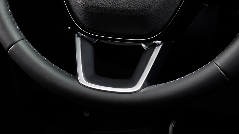 ステアリングロアーガーニッシュ〈プラチナクロームメッキ〉