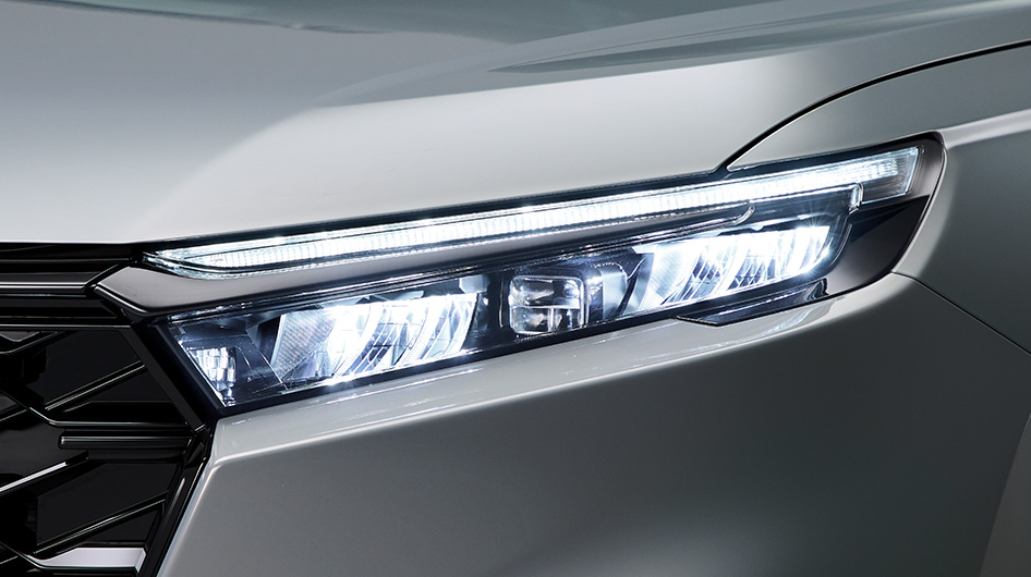 フルLEDヘッドライト＋LEDアクティブコーナリングライト＋アダプティブドライビングビーム