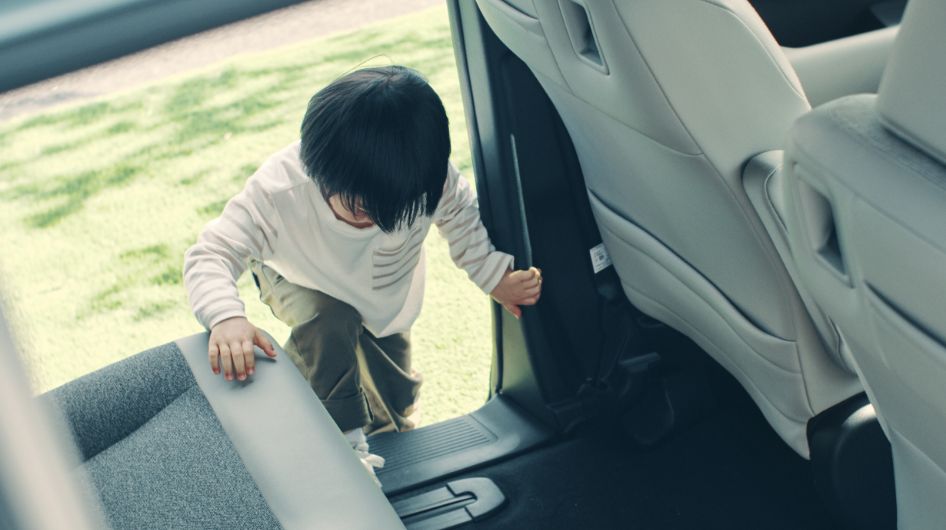 センターピラーアシストグリップ