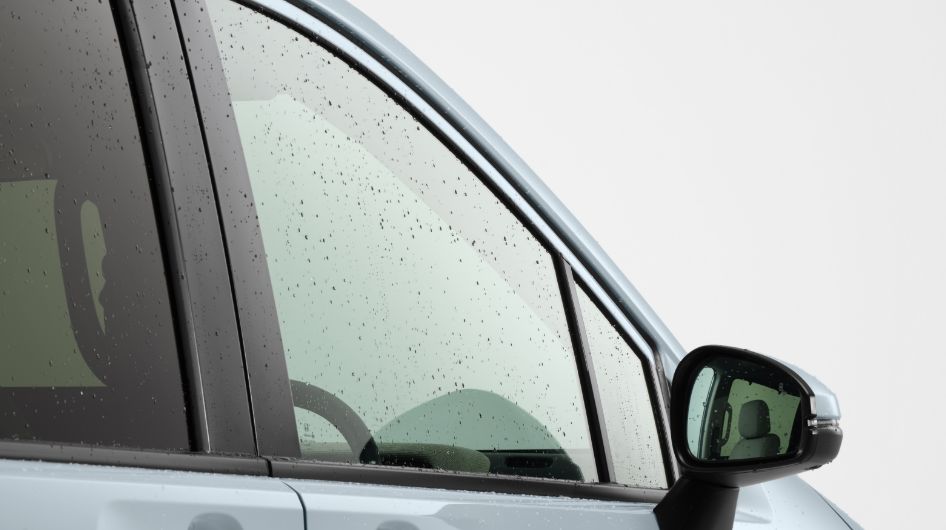 コンフォートビューパッケージ（親水/ヒーテッドドアミラー＋フロントドア撥水ガラス＋フロントコーナー撥水ガラス＋熱線入りフロントウインドウ）