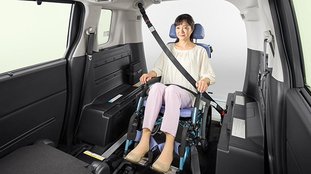 車いす乗員用3点式ELRシートベルト