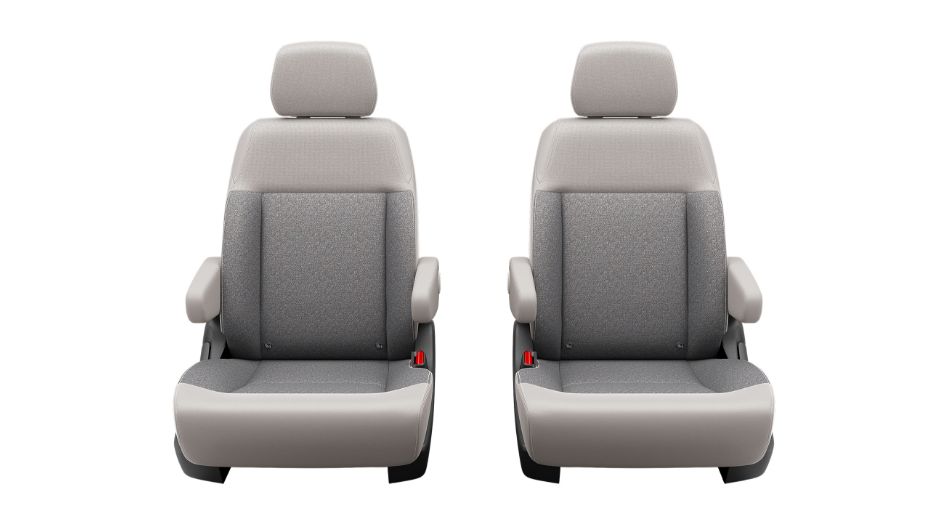 2列目キャプテンシート