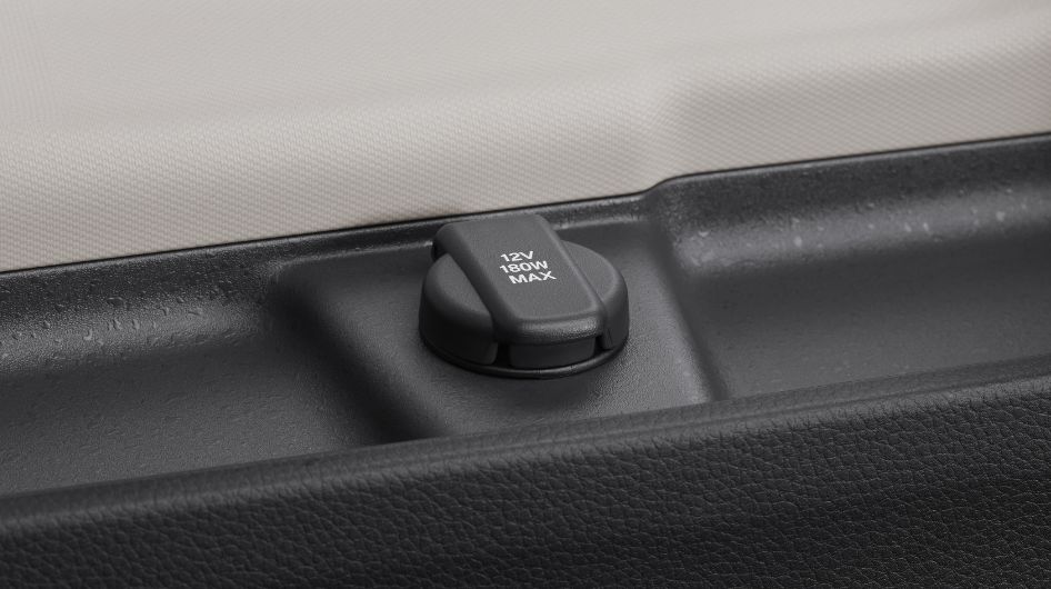 アクセサリーソケット（DC12V）