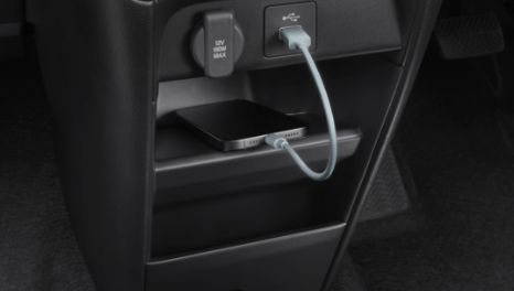 スマホトレー＆センターロアーポケット