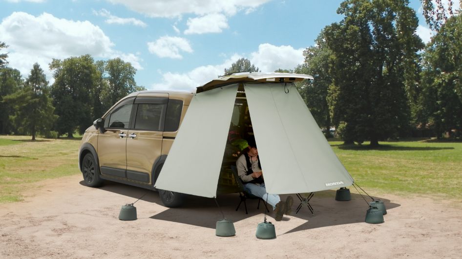 テールゲートタープ