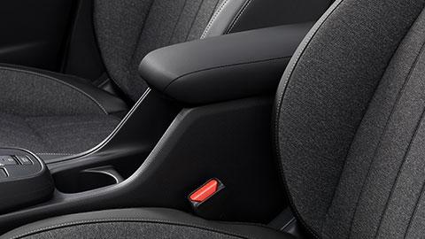 アームレスト付センターコンソールボックス（ドリンクホルダー付）