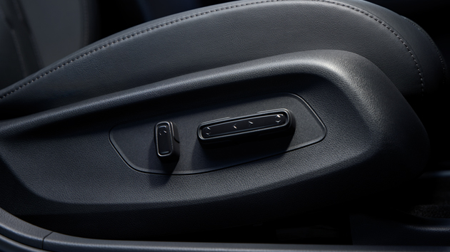 運転席8ウェイパワーシート