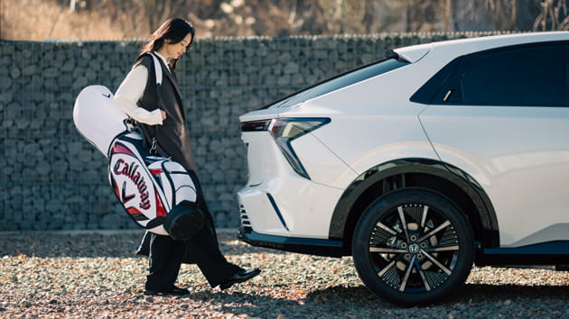 ハンズフリーアクセスパワーテールゲート