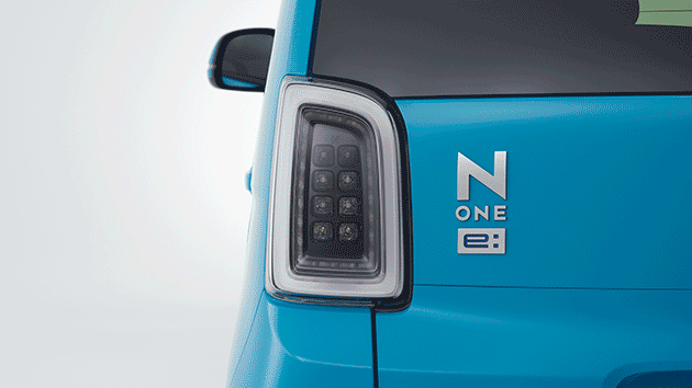 リアコンビネーションランプ