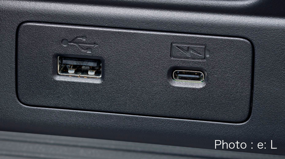 充電用USBジャック