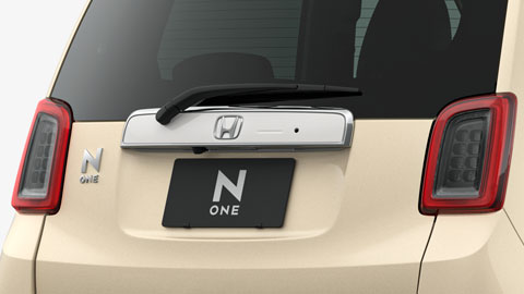 リアライセンスガーニッシュ