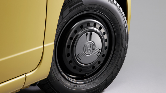 トリムホイールキャップ（ハーフカラー）