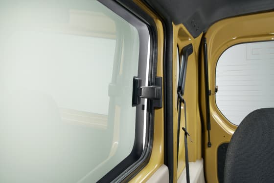 ポップアップ機構付ガラス（スライドドア）