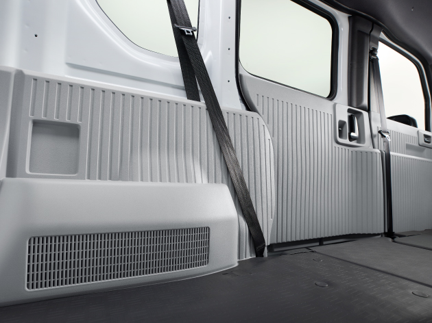 積載性を追求した、コンテナ型の室内空間。