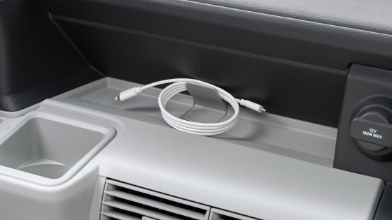 インパネトレー（助手席側、ケーブルフック付）
                          