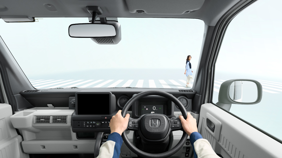 交差点でも安心の、サイドウインドウの広い視界。