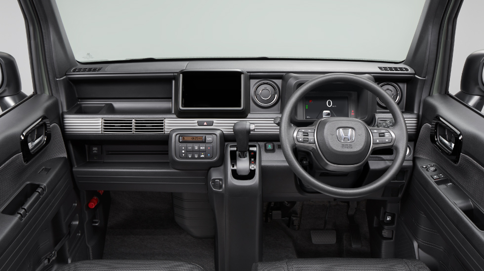 Photo：FUN（FF/CVT）　ボディーカラーはボタニカルグリーン・パール