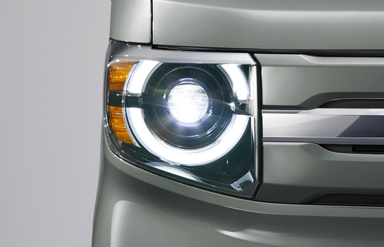 フルLEDヘッドライト（プロジェクタータイプ〈マニュアルレベリング/オートライトコントロール機構付〉）