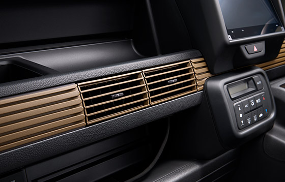 インパネガーニッシュ（カーキ）