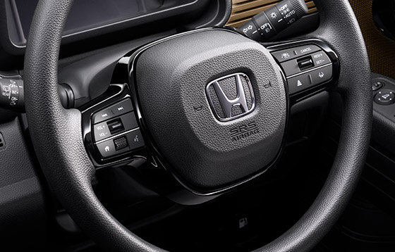 ステアリングガーニッシュ（ピアノブラック）