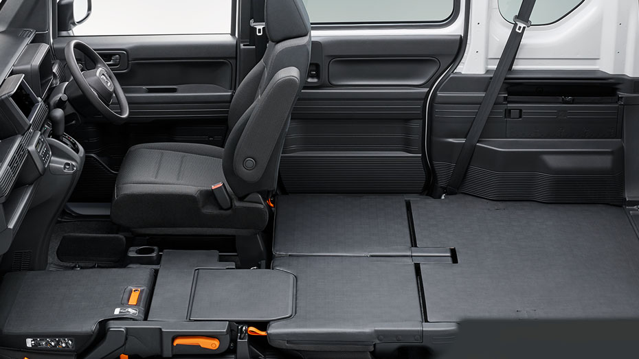 1名乗車時（助手席&荷室フラットモード）