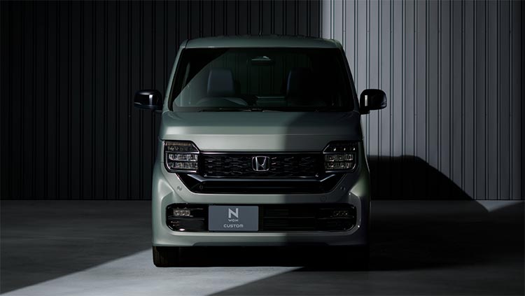 N-WGN CUSTOM 特別仕様車 BLACK STYLE