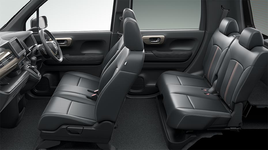 Photo：N-WGN CUSTOM L・ターボ（FF）