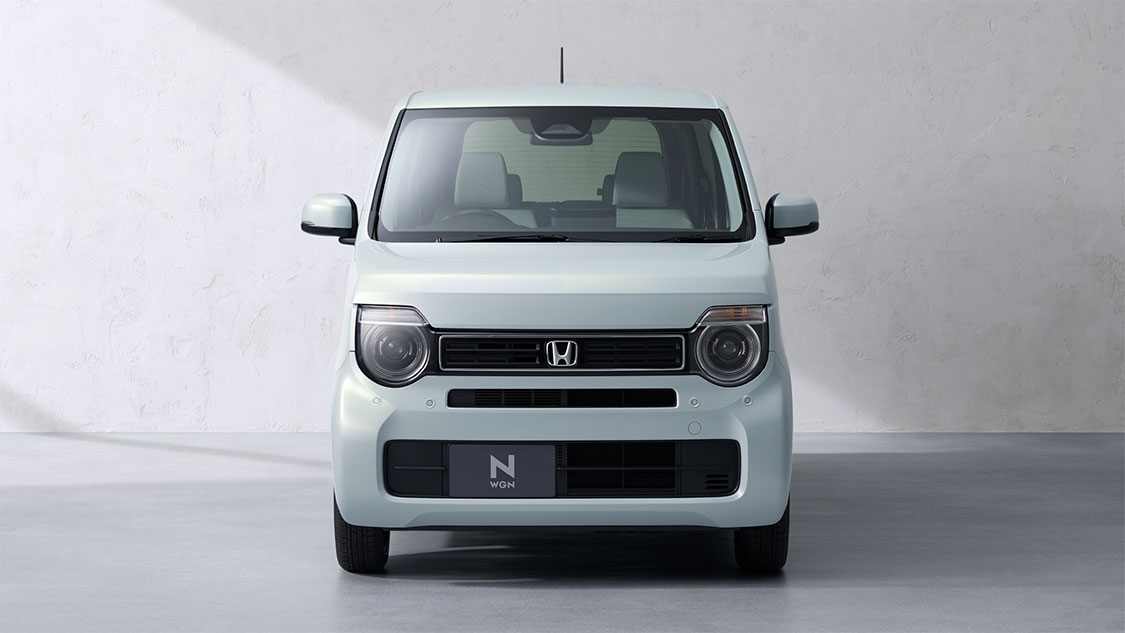 Photo：N-WGN L（FF）　ボディーカラーはプレミアムサンライトホワイト・パール　ディーラーオプション装着車