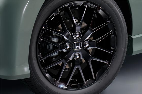 15インチアルミホイール