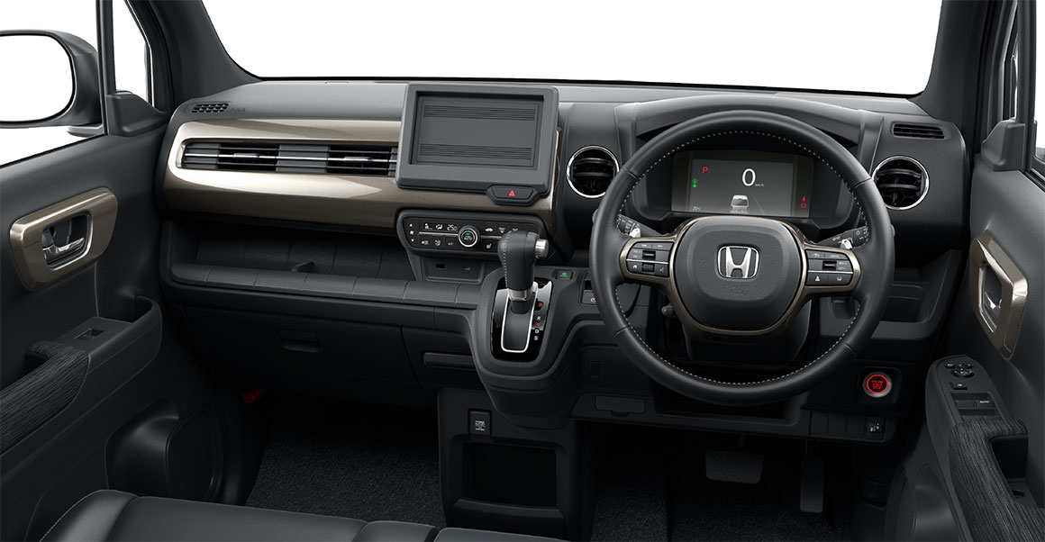 Photo：N-WGN CUSTOM L・ターボ（FF）