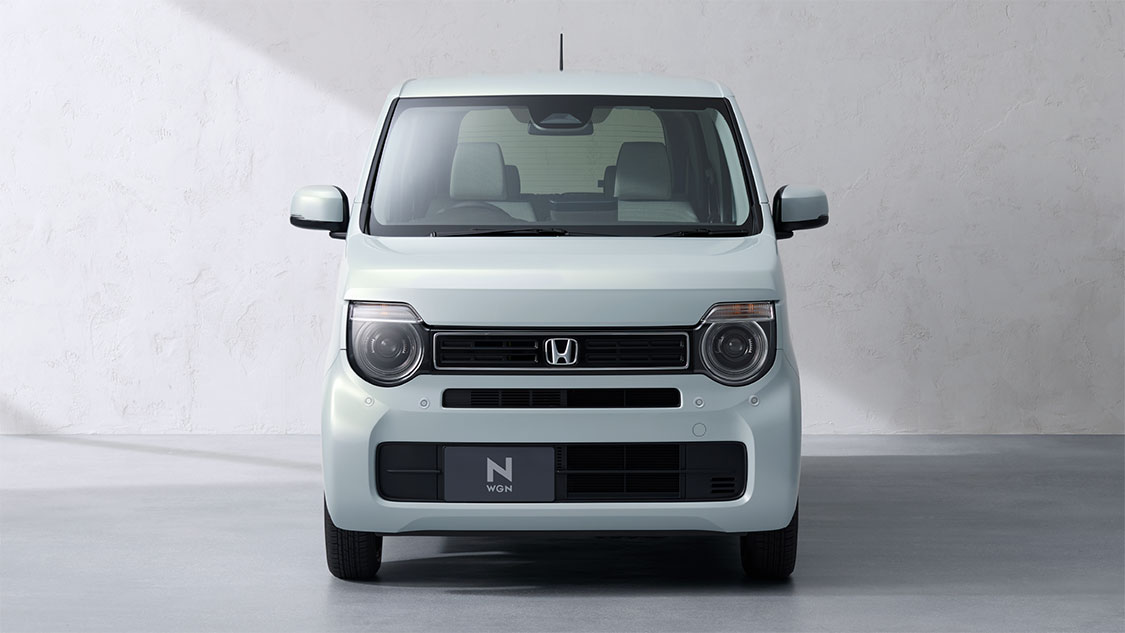 Photo：N-WGN L（FF）　ボディーカラーはプレミアムサンライトホワイト・パール　ディーラーオプション装着車