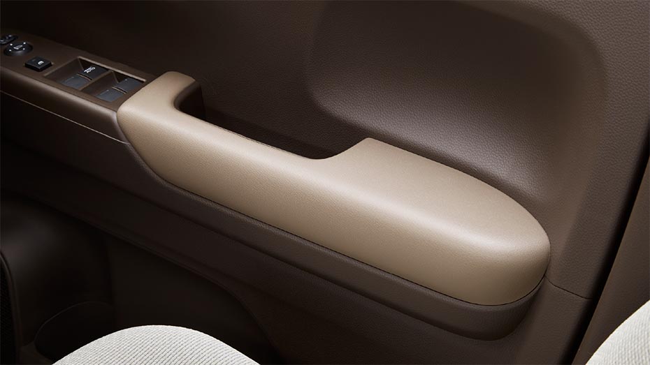 ドアアームレスト