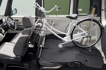 自転車も余裕の積載容量。画像